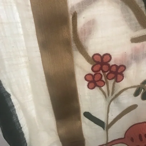 Gorgeous Fabric Poncho - Picture 5 of 5